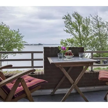 Casa de Férias Panoramaic Sea View Maisonette In Lemkenhafen